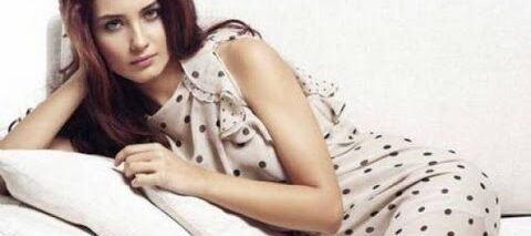 أغنية سويدية رومانسية مترجمة- لا أريد أن أشرح Julia Holmström-Jag vill inte förklara