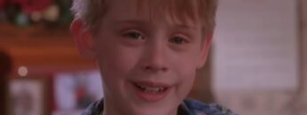 فيلم وحيد في المنزل